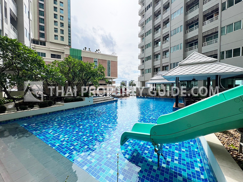 Condominium in Srinakarin 